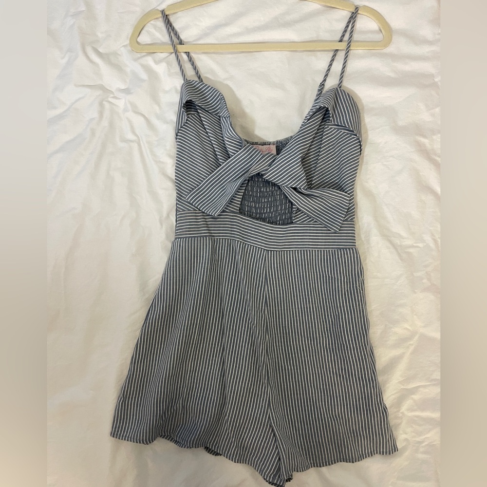 Pink Lily Striped Romper | size: XS